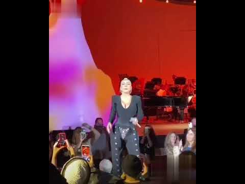 Christina Aguilera, Becky G, Nicki Nicole ft. Nathy Peluso – Pa Mis Muchachas (Official...