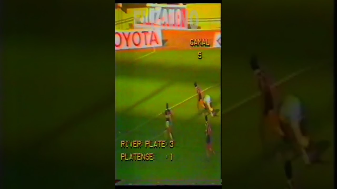 El golazo del chino Tapia  jugando para River año 1982 #shorts  #futbol