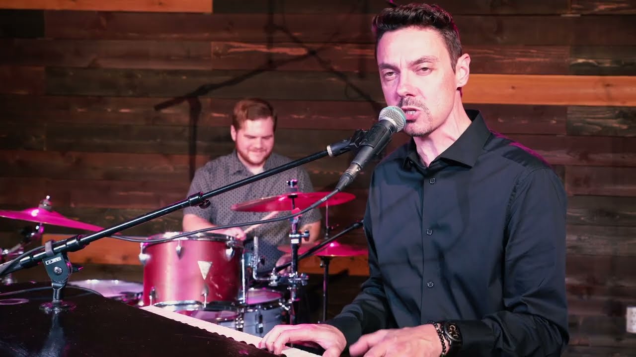 Promotional video thumbnail 3 for B Flat Dueling Pianos