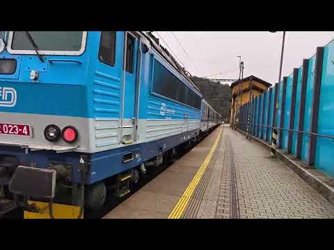 Odjezd vlaku Os 6812 Linka U1 jednotka Sysel 