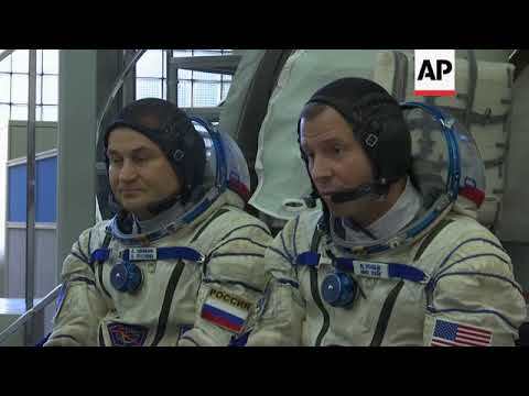 US and Russian members of ISS crew train at Star City, one month ahead of expedition