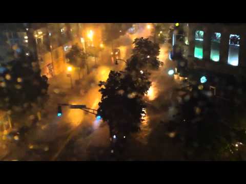 Strong storm winds on Peachtree Street