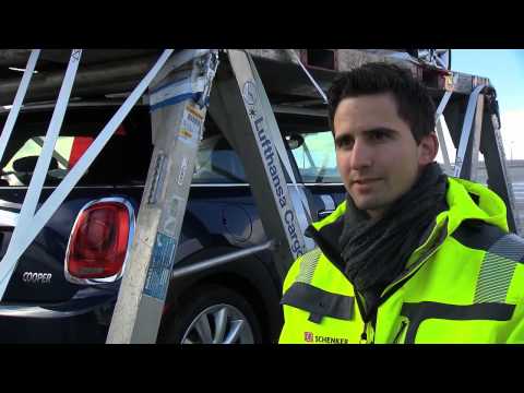 2014 Alexander Off, Airfreight Expert Cargo Air Freight of the new MINI