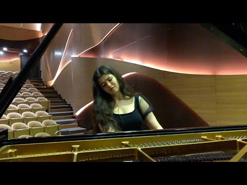 Narmin Najafli plays Gara Garayev Waltz from "Seven beauties" Ballet