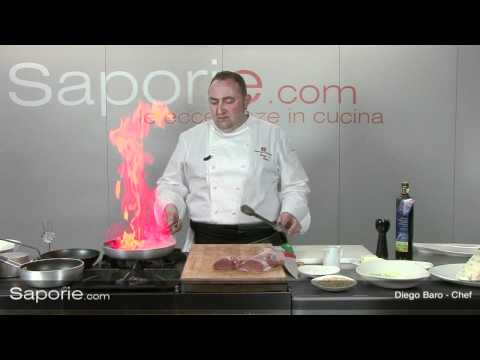 Saporie.com - Filetto di maiale in salsa al gorgonzola con porri dorati e mandorle croccanti