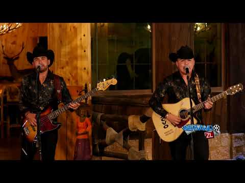 Ahijados Del Rancho - El Jhonny (En Vivo 2018)