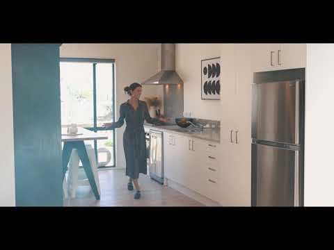 18D Torrington Crescent, Glen Innes - John & Eliza Lantz