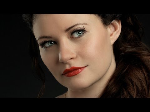 Once Upon a Time - Emilie de Ravin Season 5 Interview - Comic-Con 2015