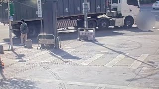 [問卦] 饒河夜市今天是不是又發生死亡車禍啦?