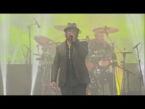 Runrig - Rise and Fall / Elegy  Edinburgh Castle 2016