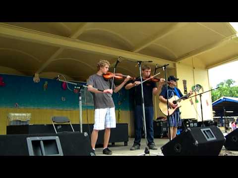 Lars Tissel and Clayton Rudiger - 2012 Ukiah Fiddle Contest - Twin Fiddle
