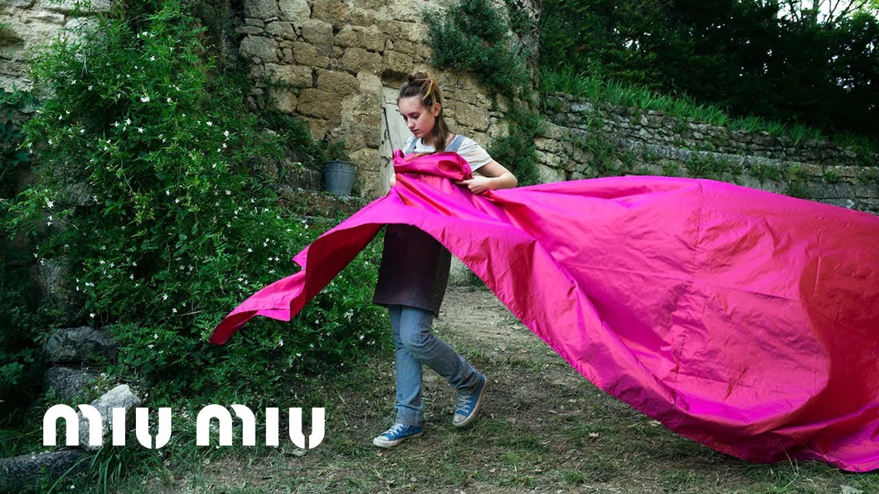 Les 3 Boutons - Miu Miu Women's Tales #10