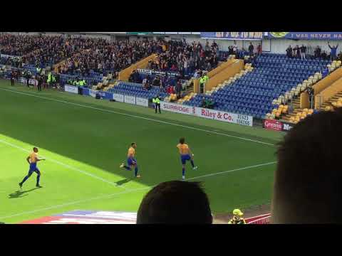 Lee Angol penalty v Grimsby