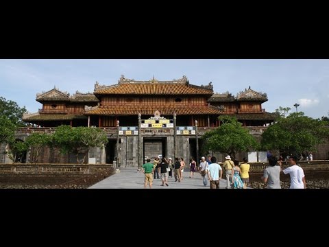 Thể hiện bởi Duy Khánh (trước 75)