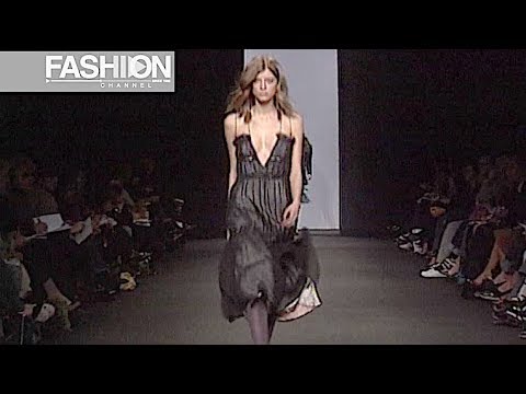 ALESSANDRO DELL'ACQUA Fall 2004 2005 Milan - Fashion Channel
