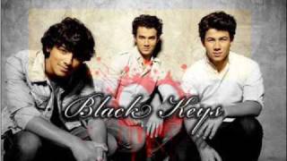 Black keys - Jonas Brothers (Letra )