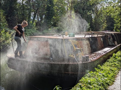 Pressure Washing Our 100 Year Old Barge - Revealing Her True Colours Episode 5