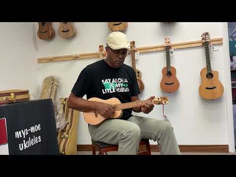 Mya-Moe Tenor Ukulele - Flamed Maple / Red Cedar image 9