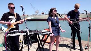 Yumi Zouma - Salka Gets Her Hopes Up (Live on PressureDrop.tv)