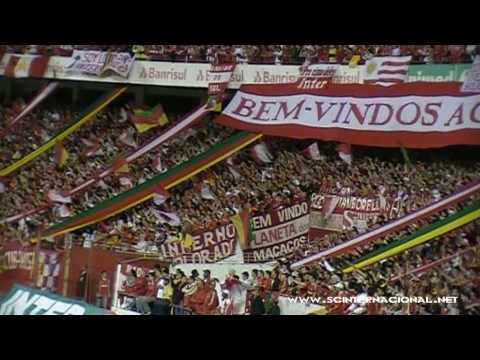 "Oh Inter (anos 60) Inter 1 x 0 Estudiantes - Libertadores 2010 - Guarda Popular Colorada" Barra: Guarda Popular &bull; Club: Internacional