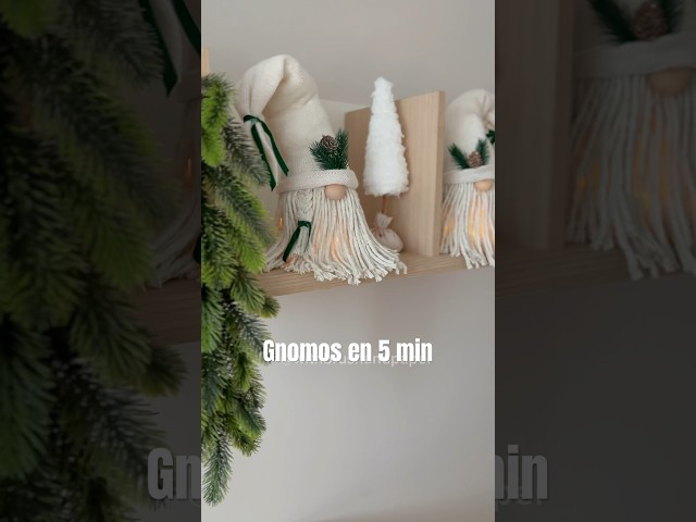 Vídeo relacionado con Udbrud Juego de Puerta de Gnomo Navideño, 13 Piezas Puerta Elfo Navidad Decoración Puerta de Duende de Navidad Accesorios Puerta de Duende de Navidad Kit Juego de Regalo Navidad para Niños