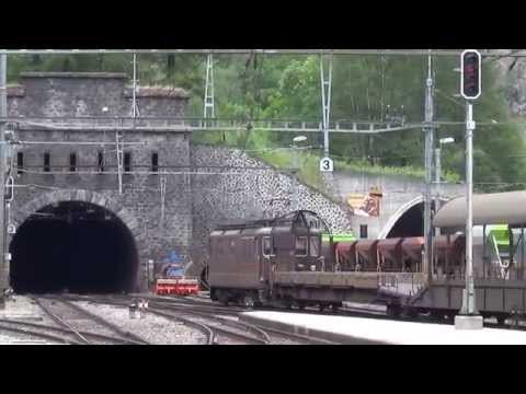 LOCOMOTIVE BLS. CON CARRI NAVETTA A GOPPENSTEIN (CH) 22 - 6 - 2014.