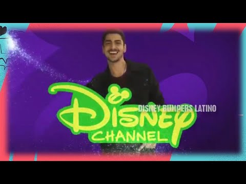 Rhener Freitas (Bia) estas viendo disney channel - Disney Bia