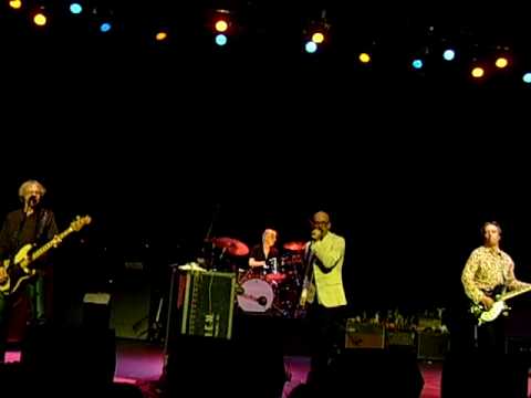 REM - Working Rehearsals - Staring down the barrell of ...