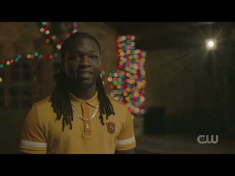 Silent Night - Legacies 2x08 Music Scene