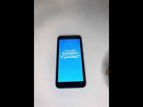 скоро здесь будет красиво баннер. я здесь. скоро здесь будет красиво и удобно. постепенно здесь. девушка на мосту картина.