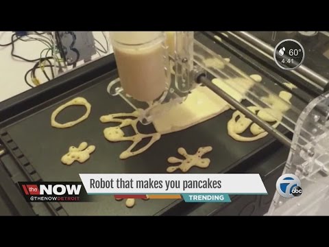 Pancake robot makes you breakfast