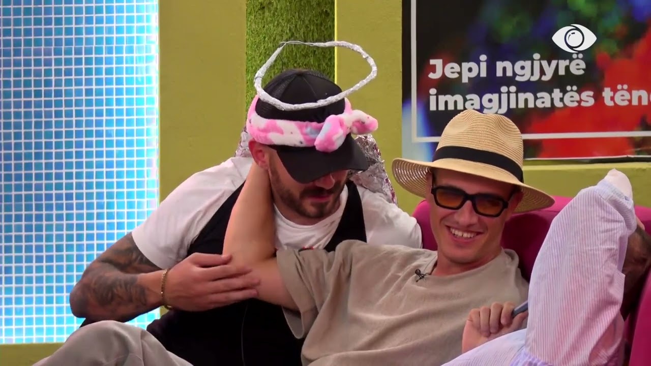 “Si të shkoi dita?”/ ‘Ëngjëll’ Romeo i shkon Jetmirit: Dritë e vogël ti...