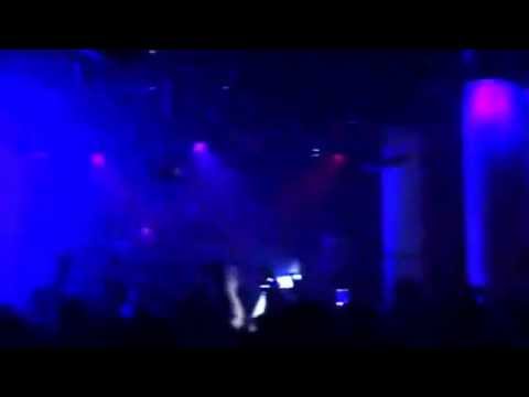 Max Graham playing "No one on earth"