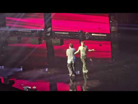 Lay & Lauv at Krazy Super Concert D1 - 9.14.24 - "Run back to you" (fan cam)