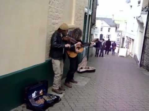 Alan Cooper & Simon Newcombe Busking