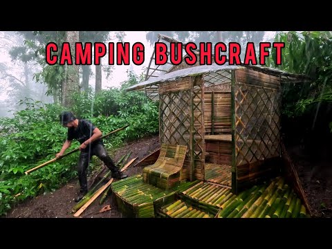 5 DAYS THIS MAN GOES BUSHCRAFT CAMPING IN THE HEAVY RAIN