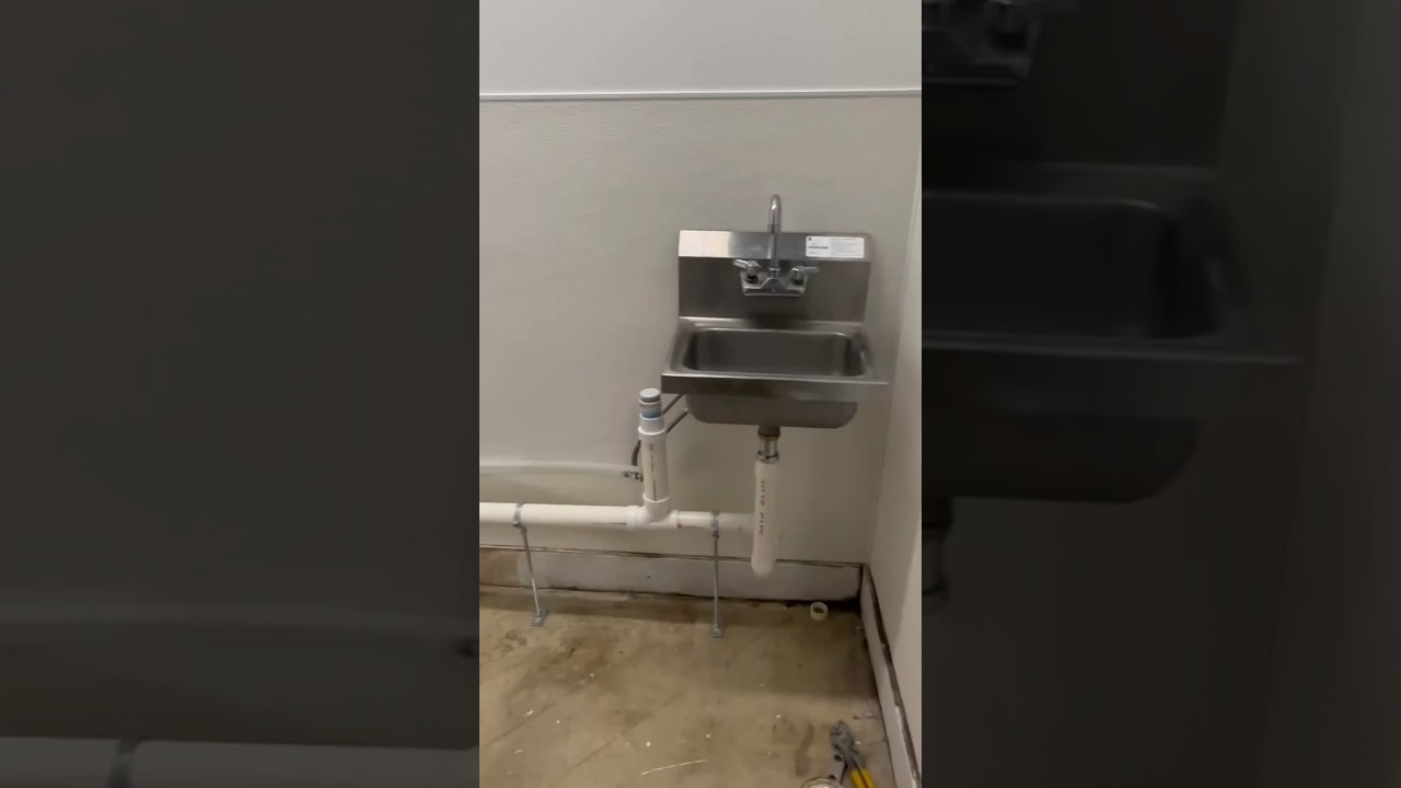 Plumbing in hand wash sink #shortvideo #plumbing #construction #plumber #plumbingvideos #shortsfeed