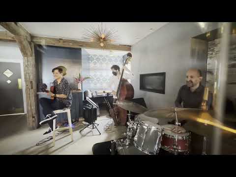 Red Blouse Chico Pinheiro Trio -