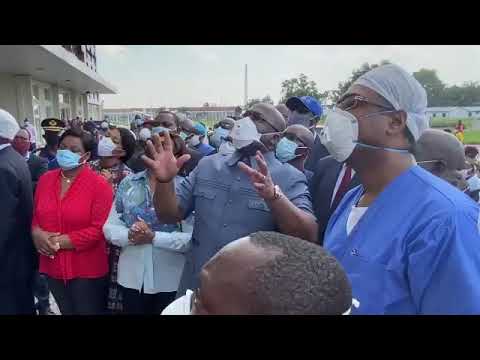 président FELIX visite des malades à l'hôpital du cinquantenaire...abonnez-vous sur la chaîne EMEME