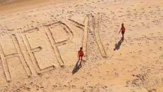 preview picture of video 'Пишем Нерудник на песке пляжа в Курортном'