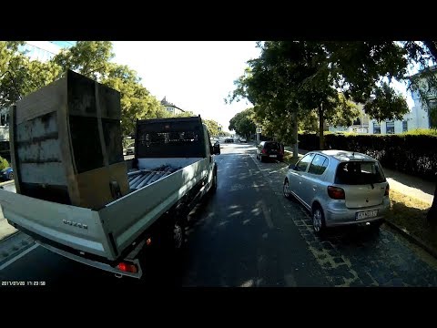 NOP-337 Kerékpársáv: szentesített centizés - Cycle lane: close passes endorsed