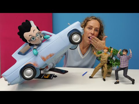 Romeo stole Harry Potter's car - Funny toy video with Nicole