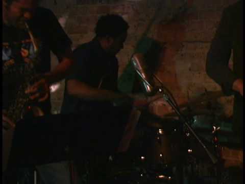 Strobe Sessions 8: Mike Reed's Loose Assembly