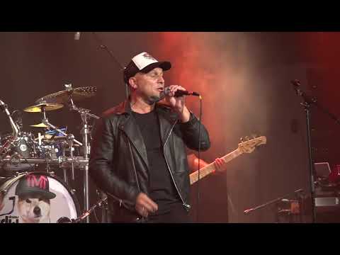 Nicky Manuputty & Johannes Papilaya   What''s Goin On