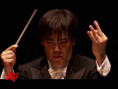 Gilbert Gets Baton at NY Philharmonic