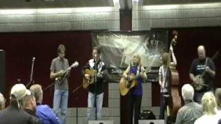IBMA video Donna Hughes Band "9 Pound Hammer"