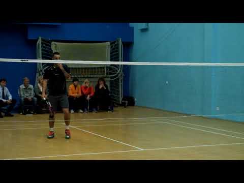 Дружеский сет по бадминтону: Андреас Хофман из Дании и Александр Колесник из Днепра