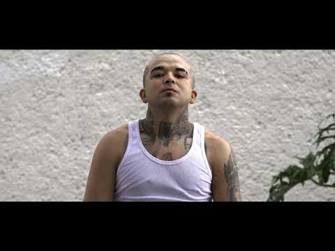 Así la vivo video oficial. Casper malo.