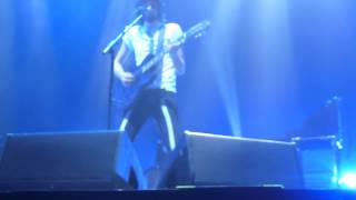 Kasabian - clouds [[Live at HMH Amsterdam 06/11/2014]]