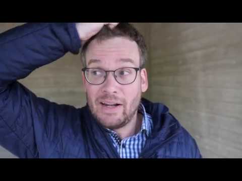 楽観主義と蜘蛛の民。アラスカセットを探してからの質問火曜日 (Optimism and Spider People: Question Tuesday from the Looking for Alaska Set)